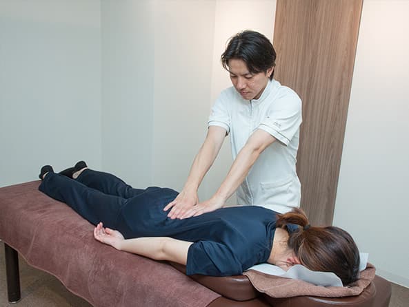 MAKANA整体サロングループの腰痛への施術